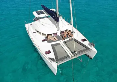 Rent Lagoon 380  Niu tribe in Ibiza